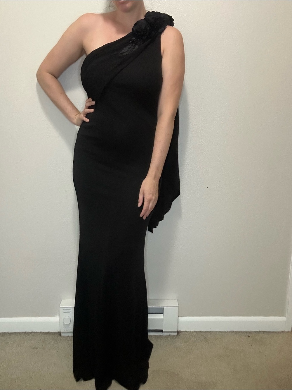 Badgley Mischka Black One Shoulder Rosette Gown Scarf Evening Formal Dress 8